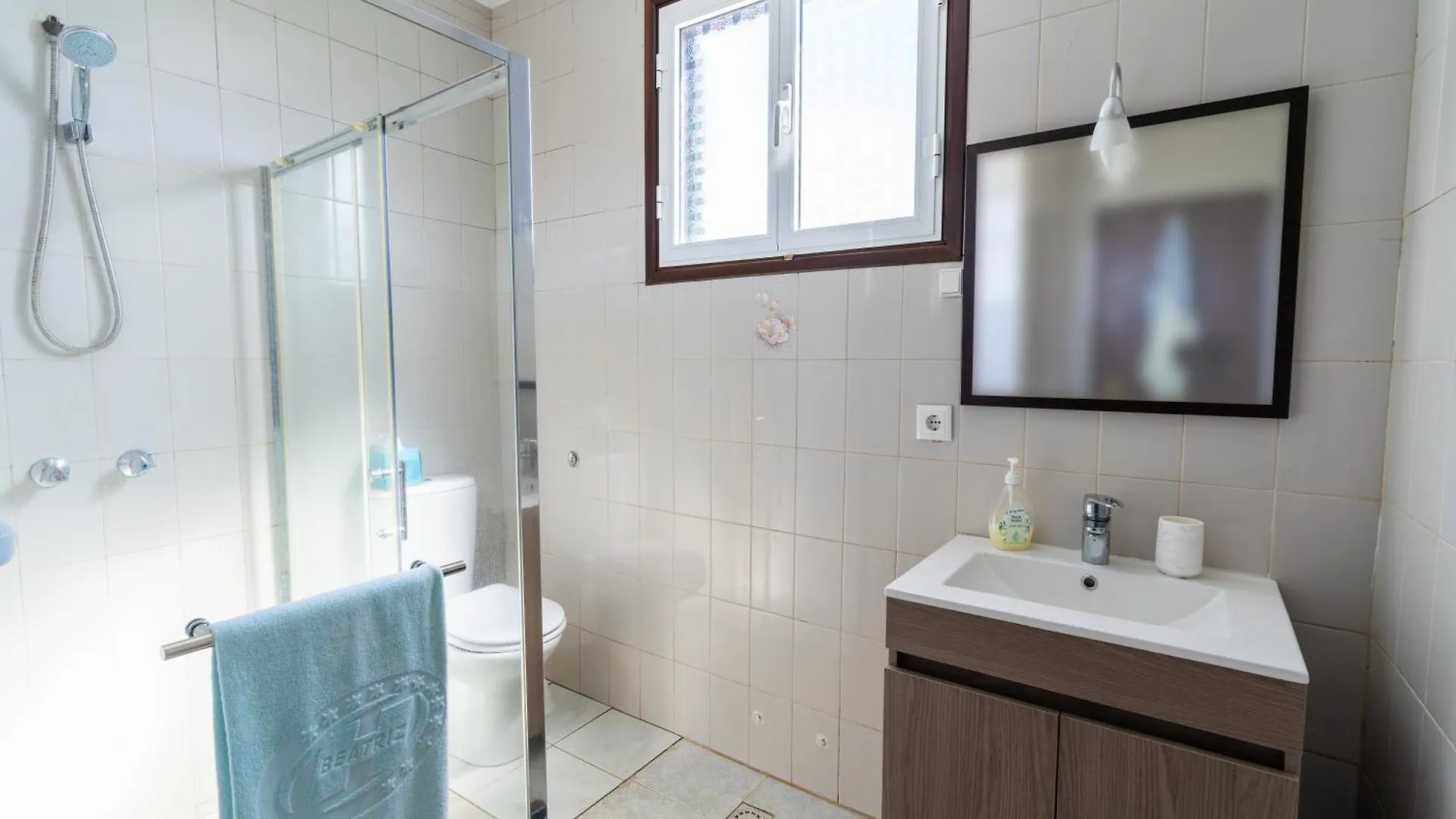 פונטה דו סול Sleep Among The Bananas! Rustic Cottage With Trails At Your Doorstep בית נופש
