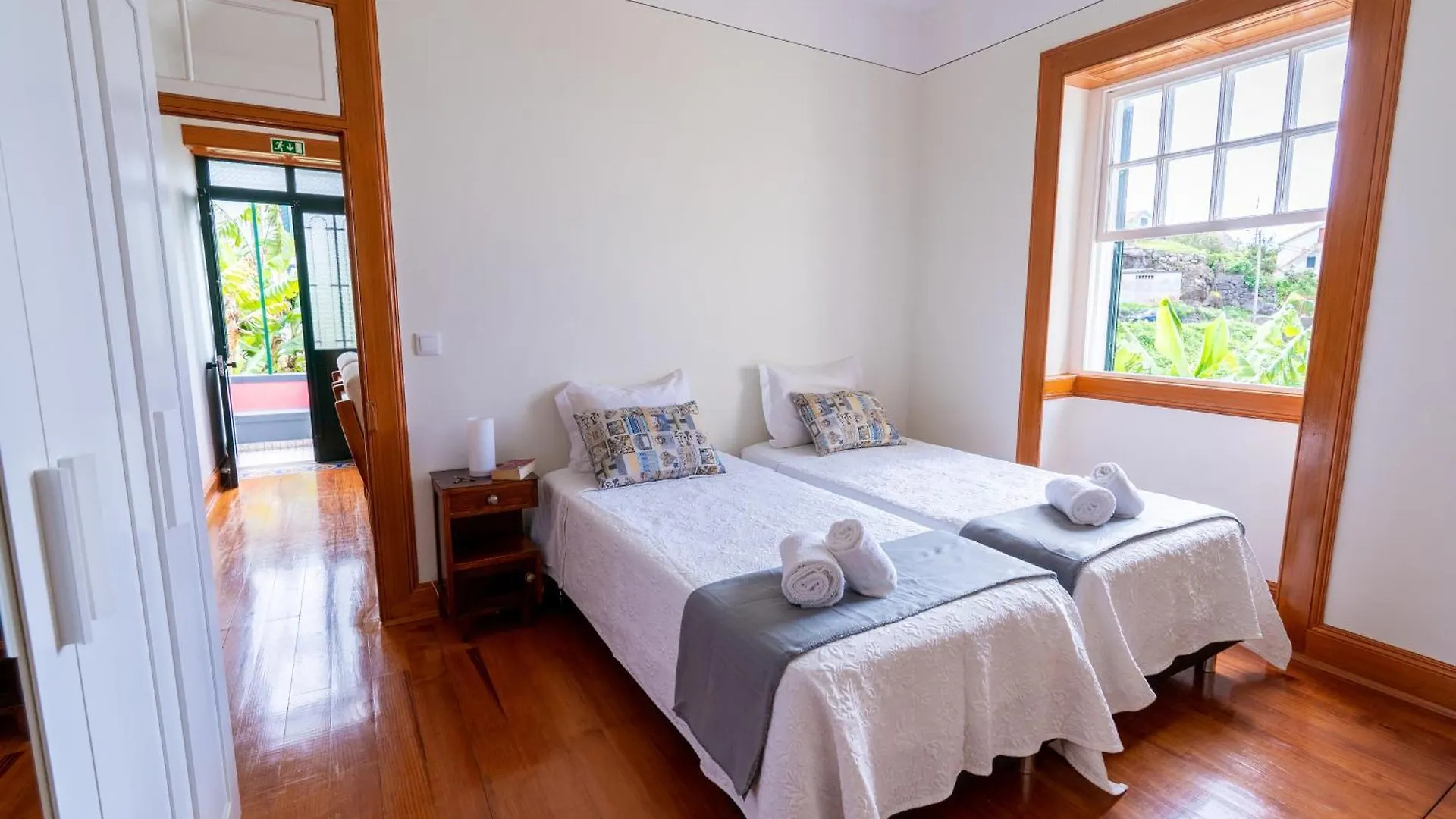 Sleep Among The Bananas! Rustic Cottage With Trails At Your Doorstep 蓬他达维托亚 度假居